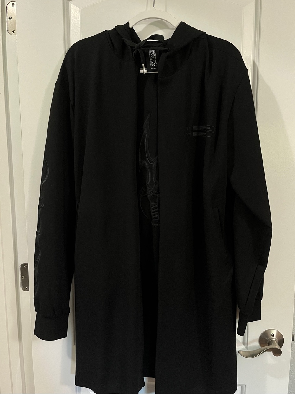 Torokami RPG Assassin Dagger Embroidery Cardigan - Picture 2 of 6